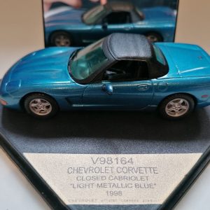 vieille voiture americaine cabriolet bleu