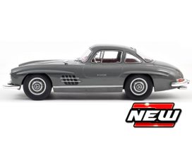 vieille voiture de luxe grise