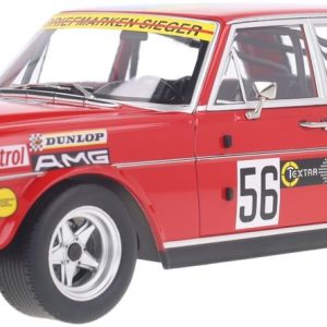 vieille voiture de course rouge