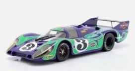 vieille voiture de course allemande mauve et verte