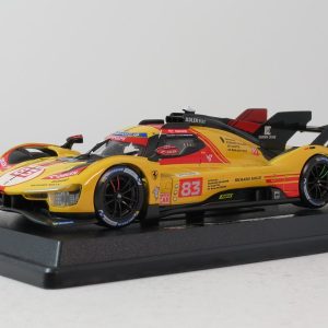 voiture de course jaune italienne