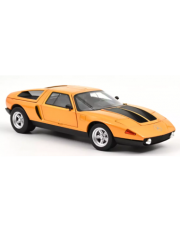 vieille voiture de sport orange et noir