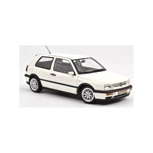 vieille voiture allemande blanche