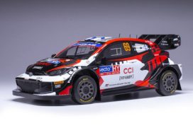 voiture de rallye blanche et rouge