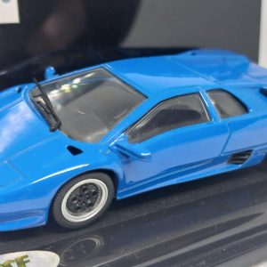 vieille voiture de sport coupe bleu