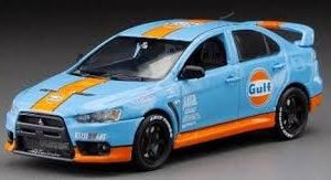 voiture de sport orange et bleu