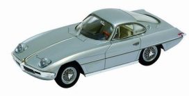 vieille voiture de sport italienne coupe grise