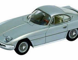 vieille voiture de sport italienne coupe grise