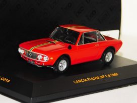 vieille voiture italienne de sport rouge