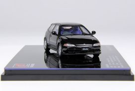 vieille voiture chinoise noire