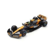 voiture de course orange formule 1