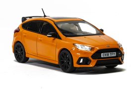 voiture de sport orange