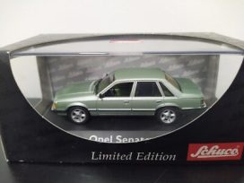 vieille voiture allemande verte