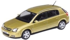 vieille voiture break jaune