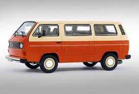 vieux minibus orange et beige
