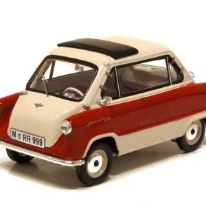 vieille petite voiture rouge et blanche