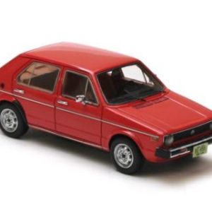 vieille petite voiture allemande rouge