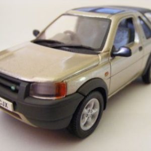 vieille voiture jeep grise