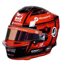 casque de pilote de formule 1 rouge