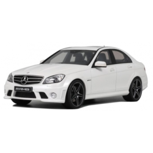 vieille voiture de sport beline blanche