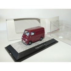 vieille petite camionnette rouge