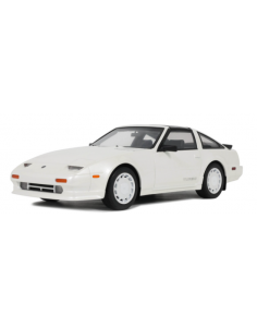 vieille voiture blanche coupe