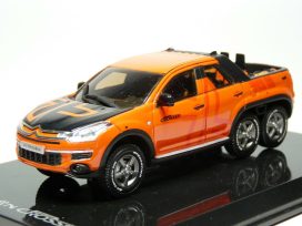 vieille voiture orange française