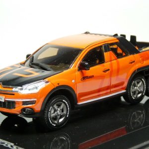 vieille voiture orange française