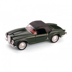 vieille voiture cabriolet italienne verte