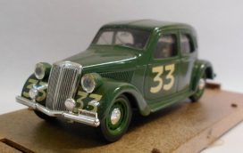 vieille voiture italienne verte