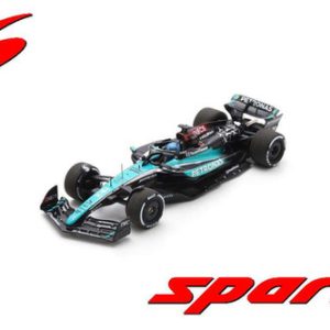 voiture de course formule 1 noire et verte