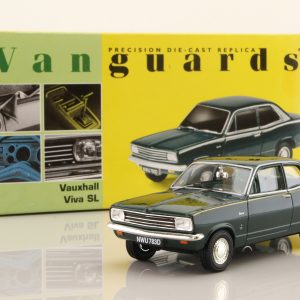 vieille voiture anglaise verte