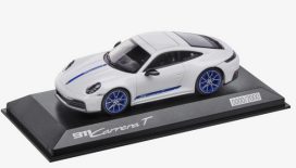 voiture de sport coupe blanche et bleu