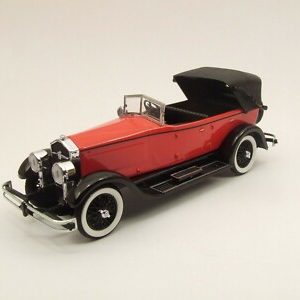 vieiile voiture de luxe rouge et noire