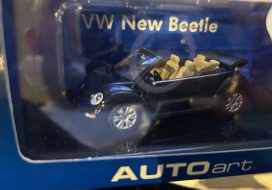 vieille voiture cabriolet bleu