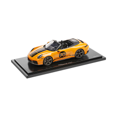 voiture de sport cabriolet orange