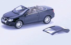 vieille voiture allemande cabriolet bleu