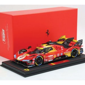 voiture de course italienne rouge