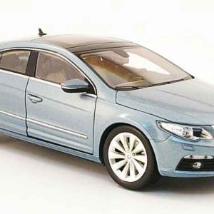 vieille voiture grise