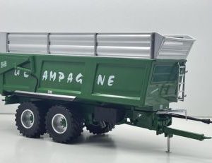 grosse benne agricole verte