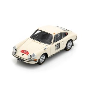 vieille voiture de course beige