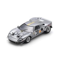 vieille voiture de course americaine grise