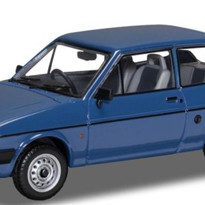 vieille voiture bleu