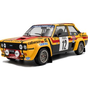 vieille voiturer de rallye jaune et rouge italienne