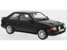 vieille voiture de sport noire