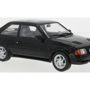 vieille voiture de sport noire