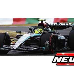 voiture de course noire et verte formule 1