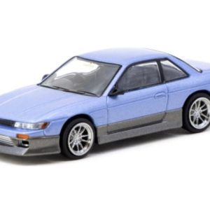 vieille voiture grise bleu