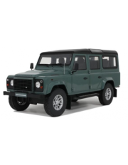 vieille voiture jeep verte