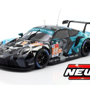 voiture de course allemande verte et noire